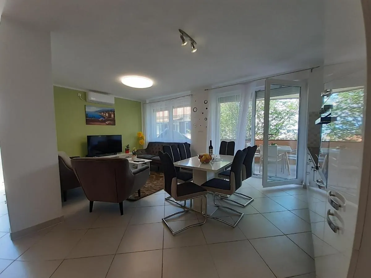 Apartment Mila With Whirlpool Malinska 0*,  Croatia