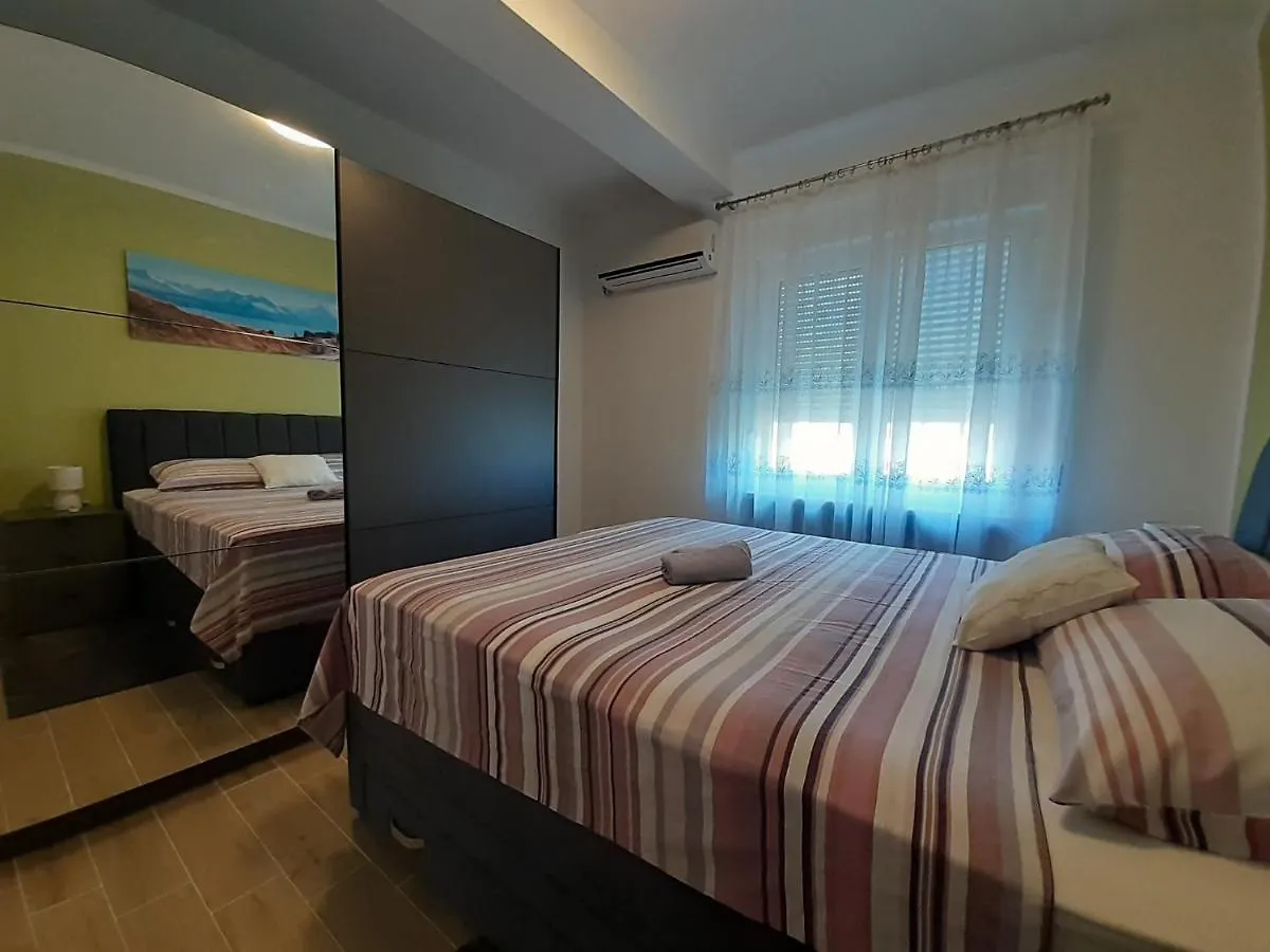 Apartment Mila With Whirlpool Malinska 0*,