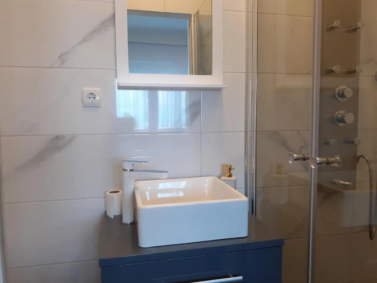 Apartment Mila With Whirlpool Malinska